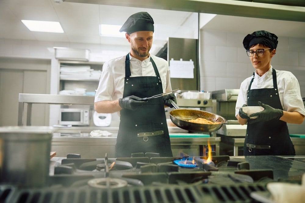 Gas Burner Cooktops for Professional Chefs: What to Look For? 