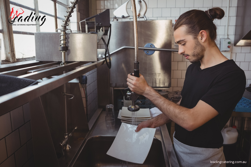 5 Things to Check Before Purchasing a Commercial Pre-Rinse Unit with Riser