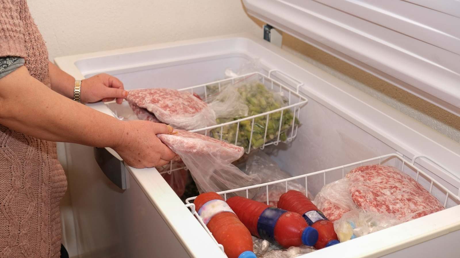 Tips for Stocking and Rotating Inventory in a Commercial Chest Freezer 